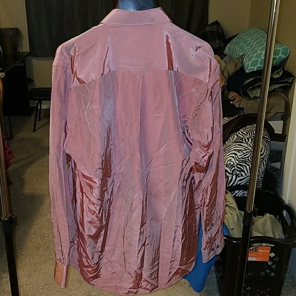 DKNY 50/50 Rayon/Polyester shiny shirt - Picture 3 of 6